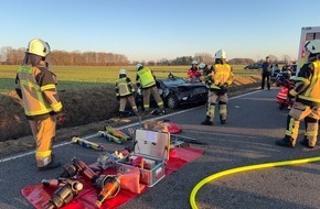 Kreisfeuerwehrverband Segeberg: FW-SE: Schwerer Verkehrsunfall zwischen Alveslohe und Ellerau