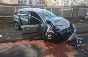 Feuerwehr Stolberg: FW-Stolberg: Mehrere Verkehrsunfälle - schwer verletzter Autofahrer