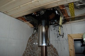 Polizeiinspektion Nienburg / Schaumburg: POL-NI: Brand eines massiven Gartenhauses -Bild im Downlaod-