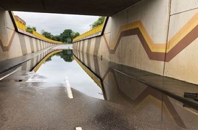 Polizeidirektion Landau: POL-PDLD: Edenkoben - K6 unter Wasser