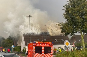 Freiwillige Feuerwehr Kranenburg: FW Kranenburg: Dachstuhlbrand an der Dorfstraße