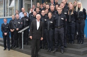 Polizeiinspektion Hameln-Pyrmont/Holzminden: POL-HM: 26 neue Mitarbeiterinnen und Mitarbeiter in der Polizeiinspektion Hameln-Pyrmont/Holzminden begrüßt