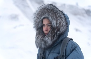 Constantin Film: Filippa Coster-Waldau, Elyas M'Barek und Henry Lloyd-Hughes in SMILLAS GESPÜR FÜR SCHNEE / Erste Fotos der internationalen Serienproduktion veröffentlicht