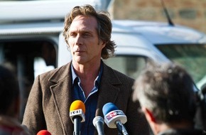 ProSieben: Militanter EU-Gegner mordet in Paris: Die neue Folge "Crossing Lines" am Donnerstag um 22:15 Uhr in SAT.1 (FOTO)