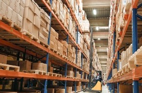 DEICHMANN SE: DEICHMANN-Distributionszentrum Wolfen versorgt Mittel- und Ostdeutschland seit 20 Jahren mit Schuhen