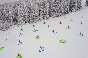 Kärnten Werbung: Weltpremiere der Kunstinstallation  "for distance" in Kärnten