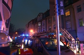 Feuerwehr Essen: FW-E: Zimmerbrand in Mehrfamilienhaus, keine Verletzten