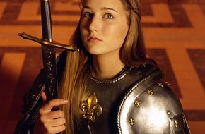TELE 5: "Ich bin ein Hippie-Mädchen!" Leelee Sobieski (24, zwei Golden-Globe-Nominierungen, YoungStar Award, Young Hollywood Award) im exklusiven Tele-5-Interview ...