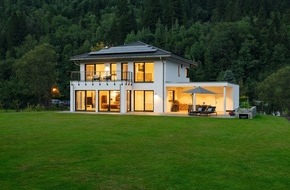 WeberHaus GmbH & Co. KG: Homestory: Smartes, energieeffizientes Stadthaus / WeberHaus