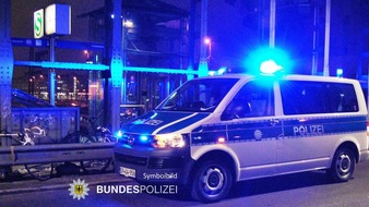 Bundespolizeidirektion München: Bundespolizeidirektion München: Streit wegen ausverkaufter Zigarettenmarke - 15-Jährige nach Hause gebracht