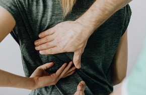 SRH Holding: R&uuml;ckengesundheit beginnt lange vor einer OP und endet nicht mit ihr: SRH Expert:innen zeigen, warum Bewegung der Schl&uuml;ssel zur R&uuml;ckengesundheit ist.