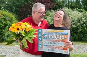 Deutsche Postcode Lotterie: Bielefelder gewinnt 20.000 Euro und erfüllt seiner Ehefrau einen Traum