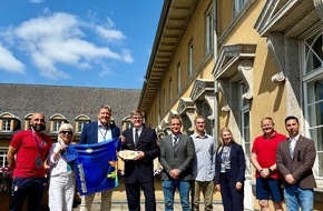 Polizeidirektion Oldenburg: POL-OLD: Oldenburg/Lohne/Lembruch +++ Delegiertenempfang zur 4. Europäischen Polizeimeisterschaft im Frauenfußball in der Polizeidirektion Oldenburg +++