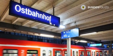 Bundespolizeidirektion München: Bundespolizeidirektion München: Körperliche Auseinandersetzung am Ostbahnhof / Frustrierter Kunde im S-Bahn Kundencenter