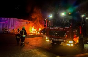 Freiwillige Feuerwehr Finnentrop: FW Finnentrop: Brand von mehreren PKW in Finnentrop