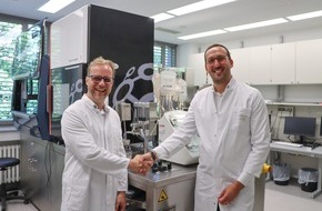 Fraunhofer-Institut für Produktionstechnologie IPT: Transforming personalized medicine with AI-driven CAR-T manufacturing: Automated CAR-T cell production platform is ready for production