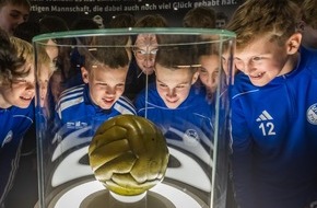 DFB-Stiftung Deutsches Fußballmuseum: Einladung an alle Fußball-Mannschaften Deutschlands