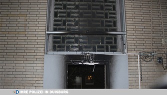 Polizei Duisburg: POL-DU: Ruhrort: Brand in Sporthalle - Zeugen gesucht