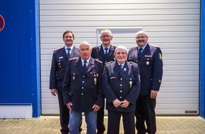 Feuerwehr Flotwedel: FW Flotwedel: Zahlreiche Beförderungen und Ehrungen bei der Jahreshauptversammlung der Ortsfeuerwehr Sandlingen