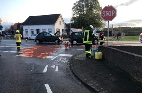 Freiwillige Feuerwehr Bedburg-Hau: FW-KLE: Verkehrsunfall mit drei Verletzten