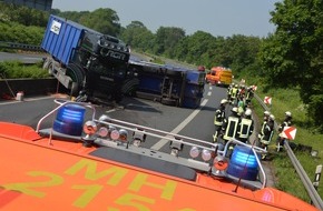 Feuerwehr Mülheim an der Ruhr: FW-MH: Schwerer LKW Unfall auf der A 40