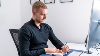 C&R Arktis GmbH: Gesunde Hydration ab 40: Tom Cattarius von Arktisquelle verrät, worauf es dabei ankommt und welche Rolle innovative Wasserfilter dabei spielen