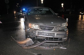 Polizei Mettmann: POL-ME: Zusammenstoß im Gegenverkehr - Erkrath - 2011016