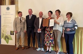 Bundesverband Garten-, Landschafts- und Sportplatzbau e. V. GaLaBau / Grün in die Stadt: Internationaler Stadtbaumpreis: Meran gewinnt den europäischen „ECOT Award 2022“