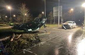 Kreispolizeibeh&ouml;rde Soest: POL-SO: Drei Verletzte bei Verkehrsunfall - Verdacht auf verbotenes Rennen