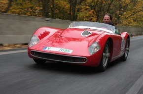 Skoda Auto Deutschland GmbH: Scharfe Rennwagen: SKODA 1100 OHC und 130 RS bei der "Schloss Bensberg Classics" (BILD)