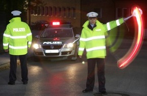 Polizei Mettmann: POL-ME: Zweimal Alkohol im Straßenverkehr mit unterschiedlichen Folgen - Monheim - 2003079