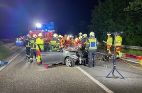 Feuerwehr Witten: FW Witten: Verkehrsunfall auf der A 43 mit vier Verletzten.