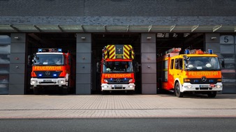 Feuerwehr Mülheim an der Ruhr: FW-MH: Brand in Gewerbebetrieb im Rhein-Ruhr-Hafen - Feuerwehr verhindert Ausbreitung