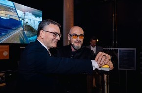 Jochen Schweizer Arena: Solarpark an der Jochen Schweizer Arena feierlich er&ouml;ffnet