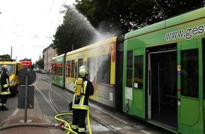 Feuerwehr Essen: FW-E: Kabelbrand in Straßenbahn auf der Linie 105, keine Verletzten