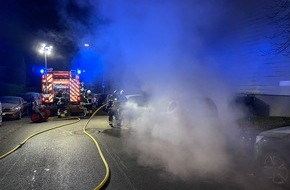 Feuerwehr Iserlohn: FW-MK: Brennender PKW an der Nußbergstraße