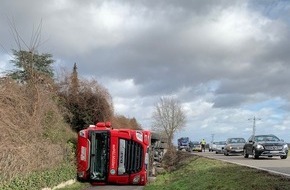 Polizeidirektion Landau: POL-PDLD: Verkehrsunfall mit Sattelzug Hochstadt, B272 in Richtung Essingen Freitag, 29.01.2021, 13:00 Uhr