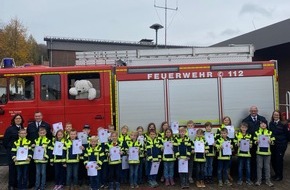Freiwillige Feuerwehr Lügde: FW Lügde: Lügder Löschbande absolviert erfolgreich die Kinderflamme 1 und 2
