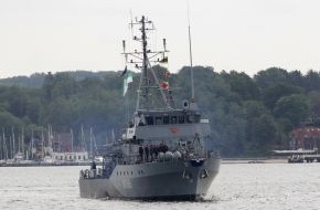 Presse- und Informationszentrum Marine: Minenjagdboot "Homburg" mit Kurs Mittelmeer