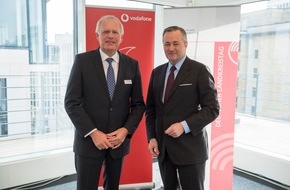Vodafone GmbH: Landkreistag und Vodafone: Gemeinsam für Glasfaser