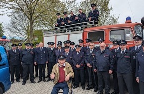 Feuerwehr der Stadt Arnsberg: FW-AR: Löschgruppe Voßwinkel gratuliert zum 100.Geburtstag