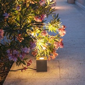 Gartenlichter für die dunkle Jahreszeit: Lampenwelt.de präsentiert Leuchten für den Herbstgarten
