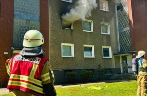 Feuerwehr Recklinghausen: FW-RE: Wohnungsbrand - keine Verletzten - Geb&auml;ude vorerst nicht mehr bewohnbar