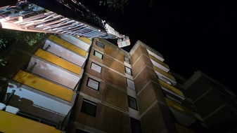 Freiwillige Feuerwehr Celle: FW Celle: Feuer auf Dachterrasse im 8. OG!
