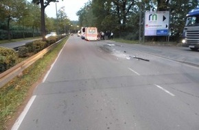 Polizeipräsidium Westpfalz: POL-PPWP: Lkw mit Linienbus zusammengestoßen
