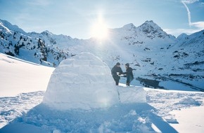 Jochen Schweizer GmbH: Jochen Schweizer Monthly // Inside Abenteuer Vol. 1 - Eiskalte Iglu-&Uuml;bernachtung