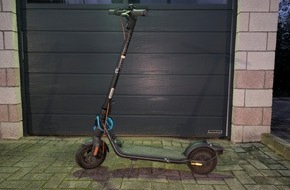 Polizeiinspektion Verden / Osterholz: POL-VER: +Zwei ungesicherte E-Scooter auf Schulgelände aufgefunden - Eigentümer gesucht+
