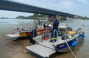 Freiwillige Feuerwehr Frankenthal: FW Frankenthal: Drei Personen aus dem Rhein gerettet