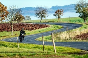 ADAC Hessen-Th&uuml;ringen e.V.: Kurvenspa&szlig; mit K&ouml;pfchen: ADAC gibt 5 Tipps f&uuml;r die n&auml;chste Motorradreise