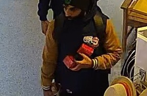 Polizeiinspektion Saarbr&uuml;cken-Burbach: POL-SBR-BURB: &Ouml;ffentlichkeitsfahndung nach r&auml;uberischem Diebstahl in DM-Filiale / Wer kennt die beiden unbekannten T&auml;ter?